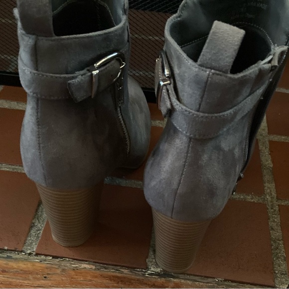 Gray booties - Picture 2 of 3